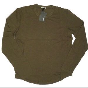 Buck Mason resin L/S slub curved hem tee